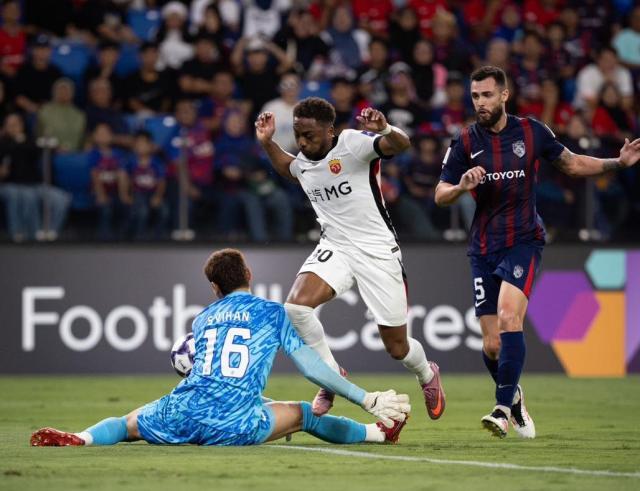 kaiyun-【亚冠】被轰门48脚陈威12次扑救 海港客战0比0柔佛