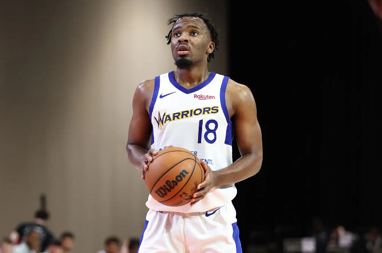 复出后状态略显一般，勇士双向合同后场新秀还得提升自己的表现？