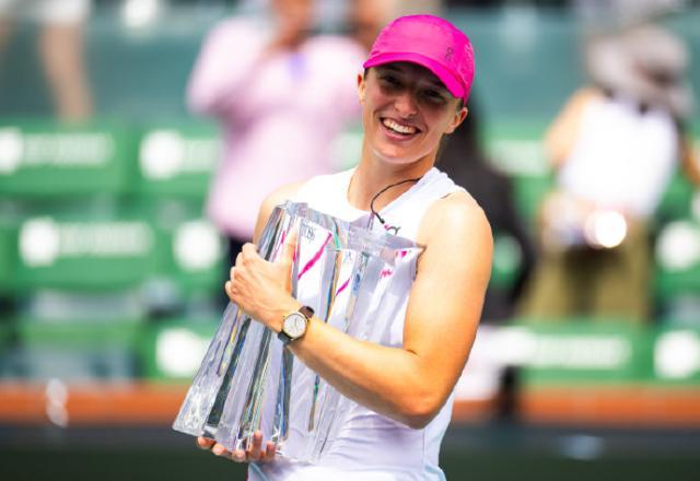 开云官网-斯瓦泰克重登“网球天堂” 世界第一争夺战暂时熄火