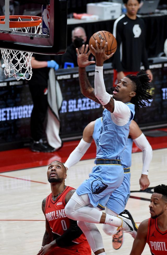 开云体育-利拉德持续低迷!开拓者3战只输4分跌至西部第7